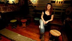 Aitana Eanes centra agora a s�a actividade profesional na Casa das Crechas.