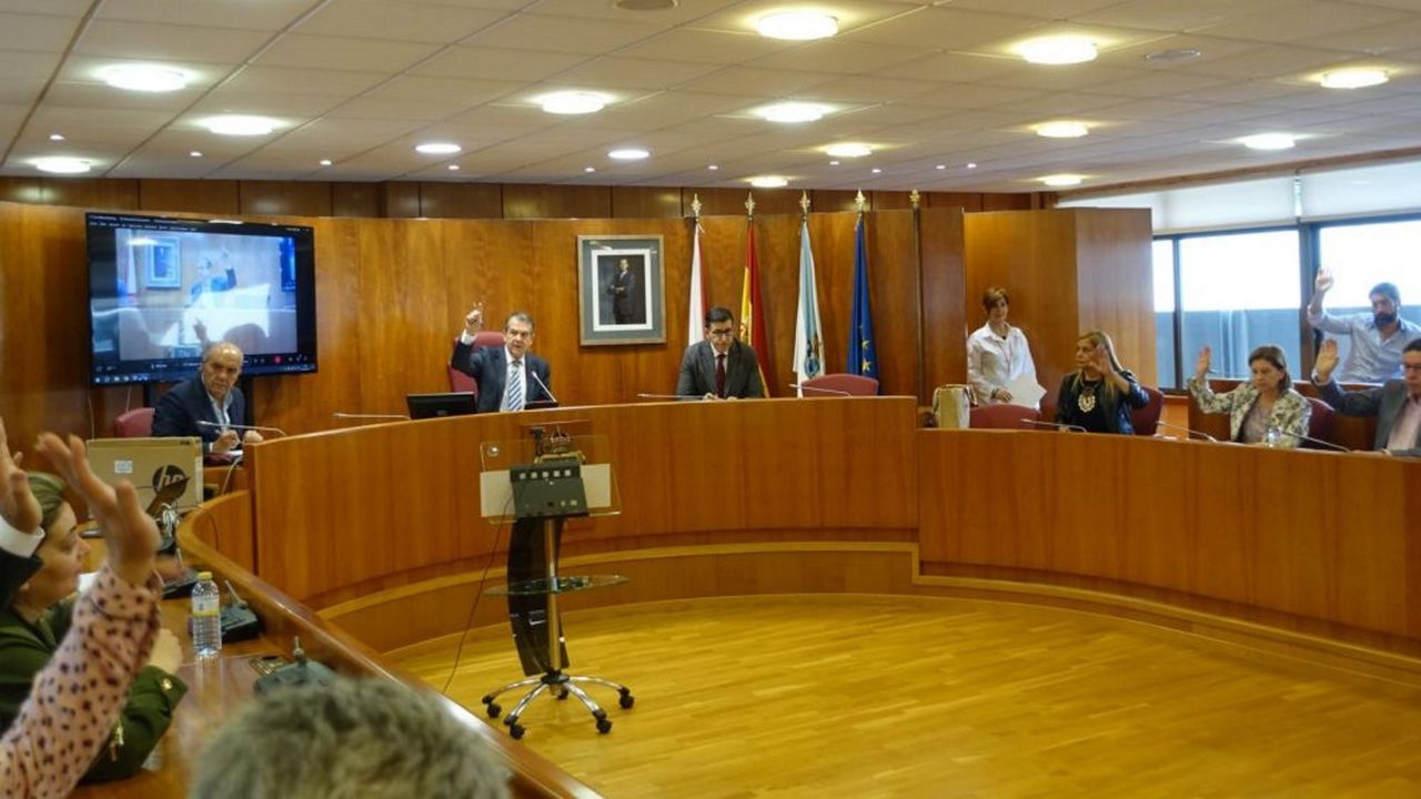 La nueva edil socialista toma posesión en un pleno interrumpido por las ...