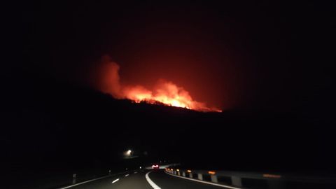 Imagen del incendio en Lena