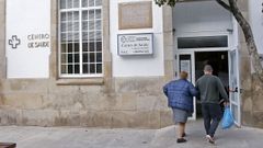 El centro de salud de Caldas, ubicado en el paseo de Rom�n L�pez, no dispone de espacio ni siquiera para los actuales servicios