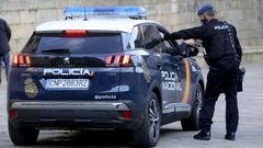 En una imagen de archivo, una patrulla de la Polic�a Nacional en Santiago