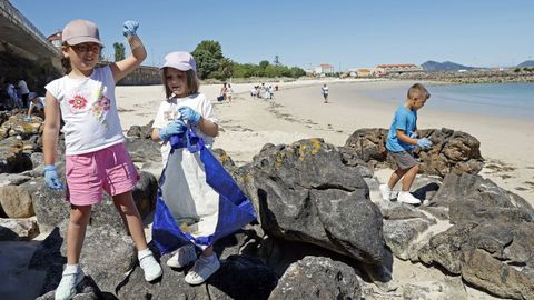 Voz natura, Actividade Voz Natura con CEIP Santa Irene + CEIP Campanario. Limpeza  Playa de Suigrexa (Porto do Son)