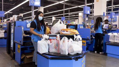 La cadena de supermercados Walmart, la ltima en sumarse. La empresa privada con ms trabajadores del mundo se une a una lista en la que, entre otros, figuran Uber, Amazon, Disney, Netflix, Starbucks, Goldman Sachs, Cond Nast, H&M, Google, IBM, Ralph Lauren o PricewaterhouseCoopers.