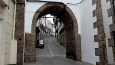 Puerta de A Pontenova, tras las obras.