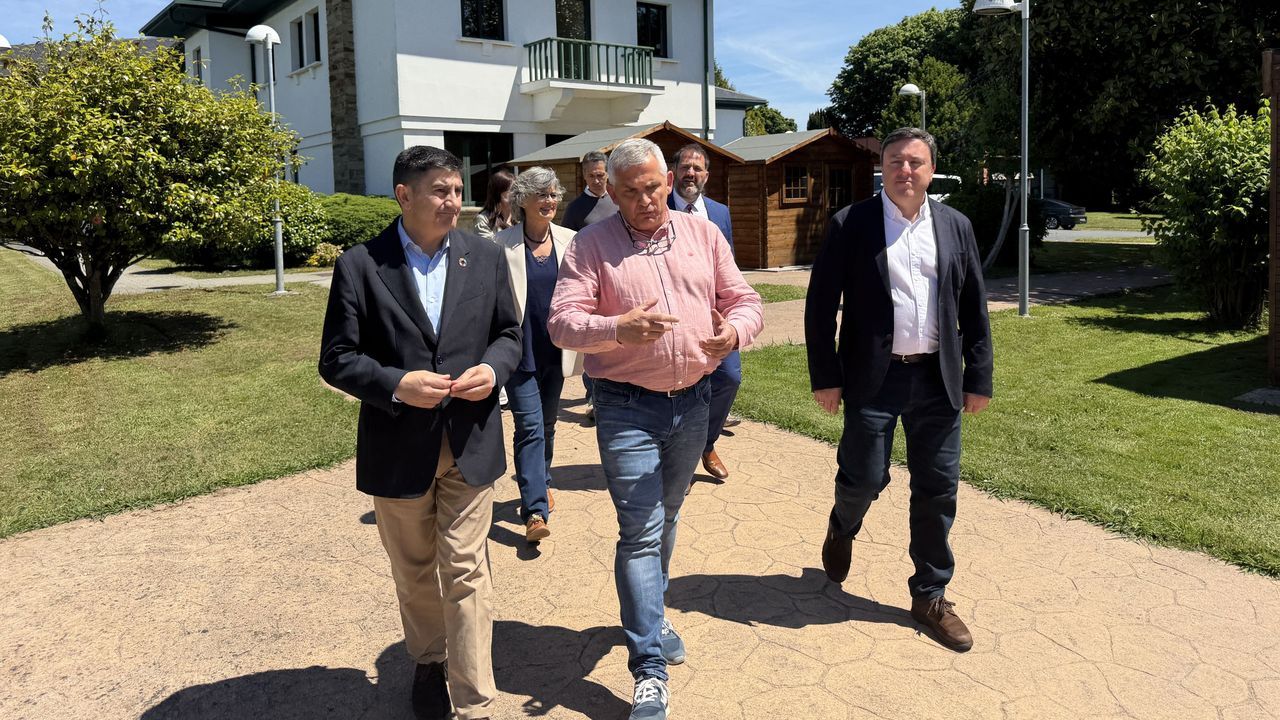 Blanco ensalza la labor de Aspanaes con el autismo en As Pontes y reivindica los veinte millones en becas de apoyo educativo