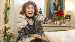 Estrella Quintela, que en febrero cumplir� 84 a�os, en su casa de Carballo