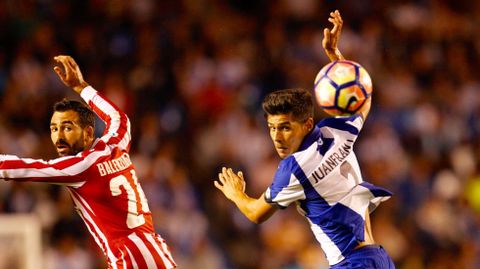 JUANFRAN 7. Formidable partido del lateral derecho, especialmente en el primer tiempo, donde protagoniz constantes incursiones por su banda