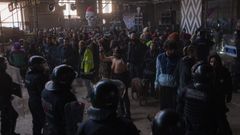 La polic�a desaloja una �rave� en una nave de Catalu�a con m�s de 200 personas
