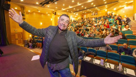 As� foi a festa da regueifa de Carballo, imaxe a imaxe, rima a rima