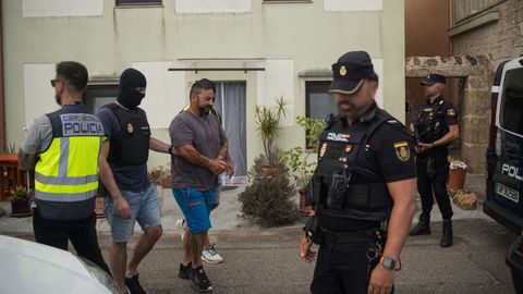 Rafael Rivas Gey, a su llegada al registro de los inmuebles donde fue hallada la droga tras su detenci�n el pasado s�bado.