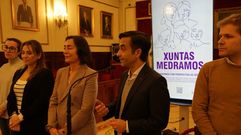 Representantes del Concello durante la entrega de diplomas de una edici�n anterior de Xuntas Medramos.