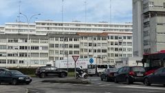 El cami�n accidentado en la rotonda de Matogrande