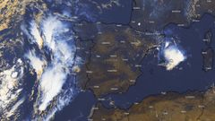 La Imagen del sat�lite muestra el sistema de bajas presiones situado al oeste de la Pen�nsula