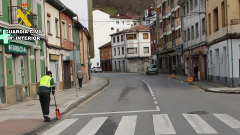 La Guardia Civil investiga a una conductora implicada en un atropello mortal en Blimea