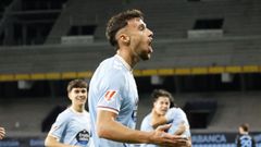 �lvaro Mar�n, celebrando su gol ante el Tenerife, el sexto de la temporada en su cuenta personal.