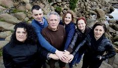 <span lang= es-es >Museo de Man</span>. Pilar Pardi�as, Luis Lema, Daniel Rego, Tina Casti�eira, Pilar P�rez y Ana M�ndez, ayer, en el museo de Man, del cual denuncian el estado y piden la necesidad de actuar.