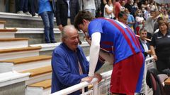 Juan Carlos I en el partido de balonmano de su nieto, Pablo Urdangarin