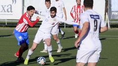 Un partido entre la S.D. Sarriana y el Foz, el pasado mes de enero