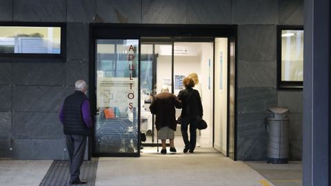 Acceso al servicio de Urgencias del Hospital �lvaro Cunqueiro de Vigo