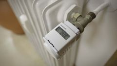 Los edificios en los que no sea viable la reforma s� tendr�n que colocar en cada radiador repartidores de costes, como el de la imagen