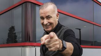 Alberto Comesa�a en las instalaciones de La Voz.