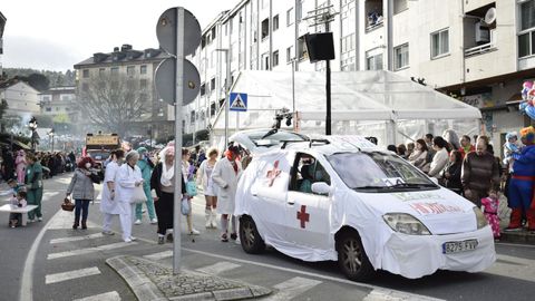 Desfile de entroido de Barbad�s por las calles de A Valenz�