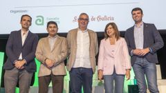 Jacobo Hortas, Pedro Blanco, Blas Garc�a, Mar�a Jos� Caride y Gonzalo Louzao, durante el foro celebrado en O Milladoiro.