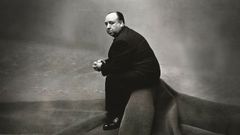 Hitchcock en una imagen del filme �Mi nombre es Alfred Hitchcock� que reproduce el retrato que le hizo el fot�grafo Irving Penn en 1947.