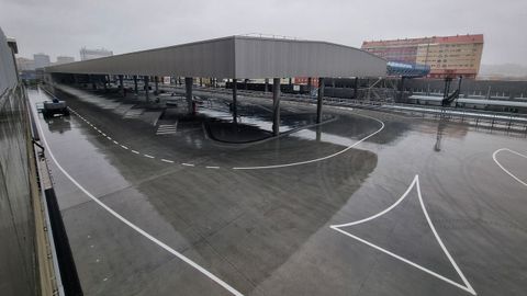 Exterior de la nueva terminal de buses de A Coru�a, en la zona de A Sardi�eira