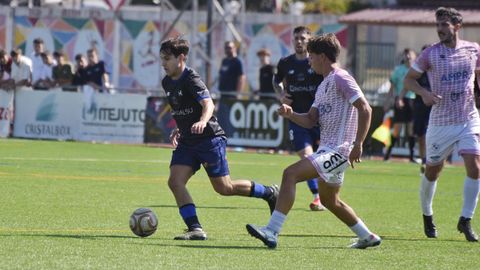 Partido entre el Estradense y el Lal�n durante la pretemporada.