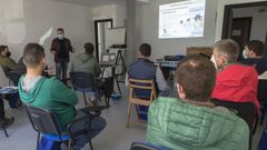 Una de las clases del curso en la granja Gayoso Castro