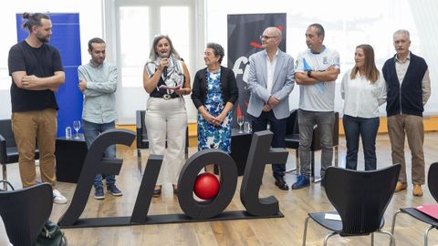 Presentacin, hai uns das, do documental Ao son da regueifa