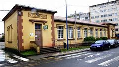 Un cartel en la puerta de la ludoteca avisa del cierre.