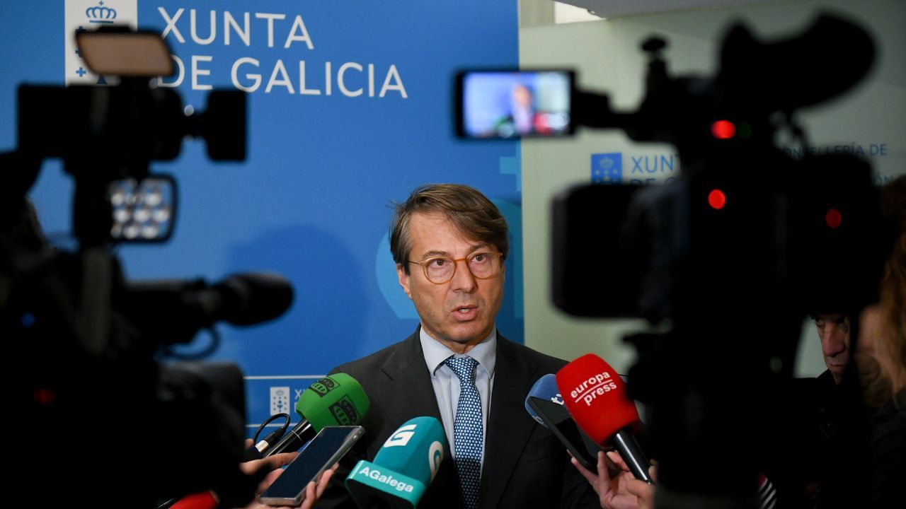 Los presupuestos de la Xunta para el 2027 permitirán subir un 5 % los salarios de los empleados públicos