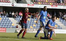 Campillo, con un aparatoso vendaje en la cabeza, durante el partido ante el Barbad�s. 