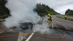 El coche qued� completamente calcinado