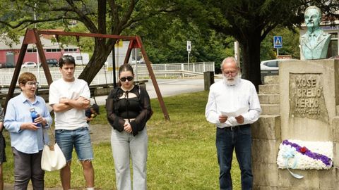 Lembranza a Xos� Agrelo en Muros