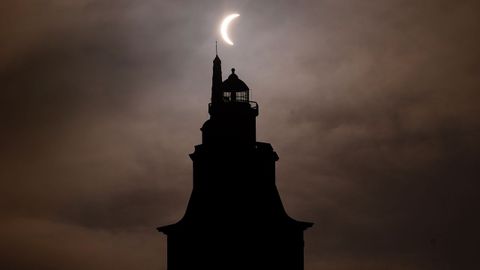 Eclipse total desde la torre de H�rcules