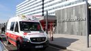 Una ambulancia en el HUCA