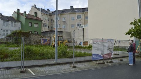 Trabajos previos este martes en la parcela en la que la firma Francisco Ramos levantar� su nuevo edificio