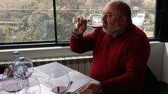 Waldo Carreiras, en una cata de calificaci�n de los vinos de Ribeira Sacra