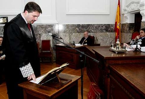 El juez Andr�s Lago Louro, que inici� la instrucci�n, durante su juramento del cargo. 