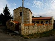 Casa Alicia est� situada en la parroquia de Besoma�o. 