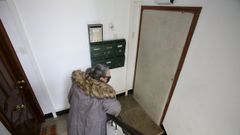 Una de las viviendas tapiadas de un bloque de la calle Betanzos reci�n rehabilitado