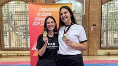 P�rez y Rivadulla muestran sus medallas.