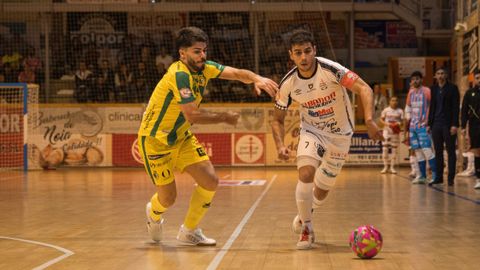 Altamirano, autor del primer gol nois, ante Dani Zurdo.