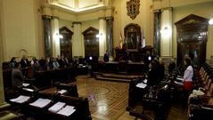 El pleno de A Corua guard un minuto de silencio por la ltima vctima de la violencia machista, en Pocomaco