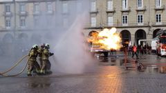 Demostraci�n De La Semana De La Prevenci�n De Incendios En A Coru�a