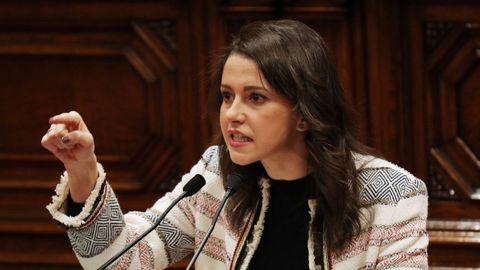 Arrimadas: �Ni ustedes son solamente Catalu�a ni Rajoy es solamente Espa�a�