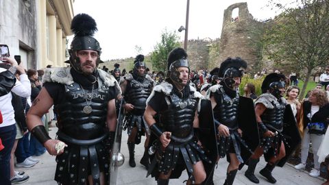 El desfile de las tropas romanas y castrexas es uno de los eventos ms multitudinarios del Arde Lucus